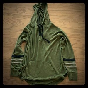 Lightweight sweatshirt